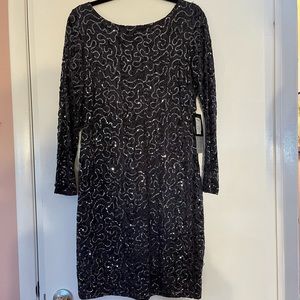 Nordstrom beaded stretch Navy Blue scoop neck dress size M.  Brand Name Marina